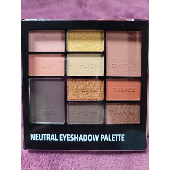 3 Makeup Pallettes . Eye shadow, face palette, highlight & contour . - Picture 4 of 4